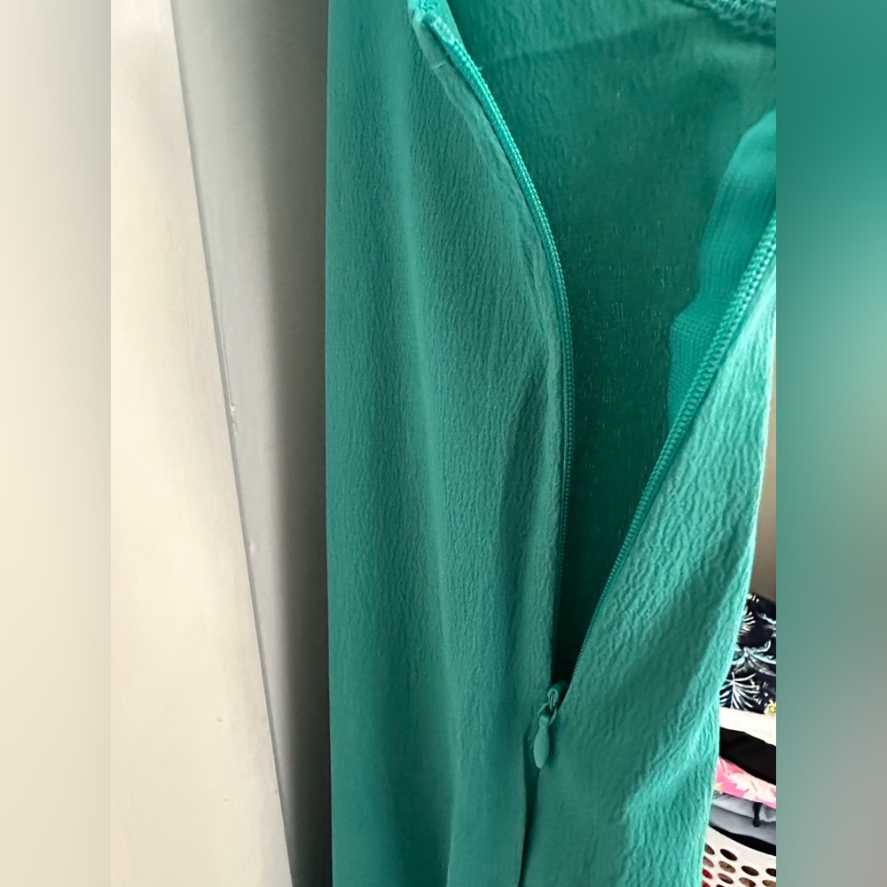 Emerald Green Jumpsuit | Adjustable Straps | Pockets | Size 1X - Picture 7 of 11